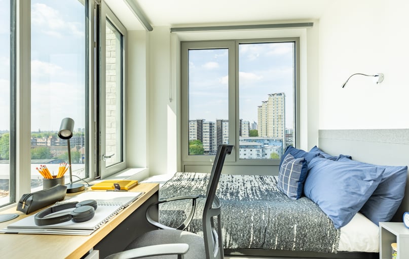 Gold Skyline En Suite, Great Court, 78 Rolls Road, Bermondsey, London - Image 1
